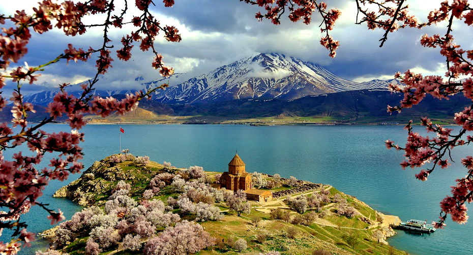VAN & AKDAMAR & DOĞUBEYAZIT Van & Nemrut Krater Gölü & Ahlat & Akdamar